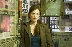 Underground opposition leader Julian (Julianne Moore) | Photo Credit: Jaap Buitendijk - Children of Men