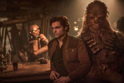 Han Solo (Alden Ehrenreich), Chewbacca (Joonas Suotamo) - Solo: A Star Wars Story