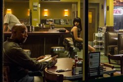 Begegnungssttte Caf an der Ecke - McCall (Denzel Washington) trifft auf Terri (Chlo Grace Moretz) - The Equalizer